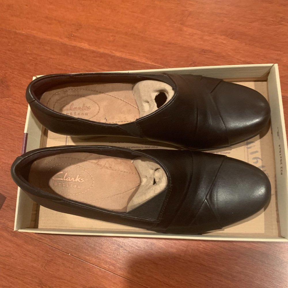 Clarks Leather Pump size 7.5
